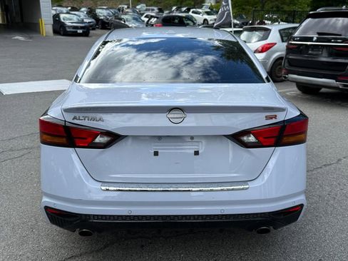 Used 2023 Nissan Altima 2.5 SR FWD image 5
