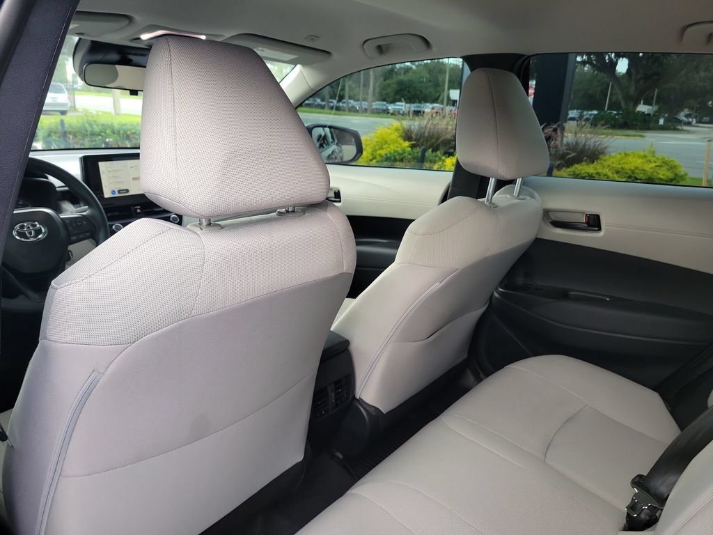 Used 2025 Toyota Corolla Cross L FWD image 16