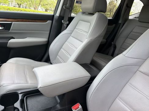 Used 2018 Honda CR-V Touring image 21