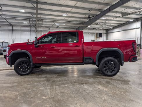 Used 2024 GMC Sierra 2500 AT4 w/ AT4 Premium Plus Package image 5