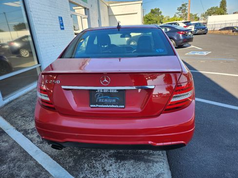 Used 2013 Mercedes-Benz C 250 Sedan image 4
