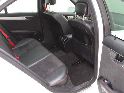 Used 2013 Mercedes-Benz C 250 Sedan image 34