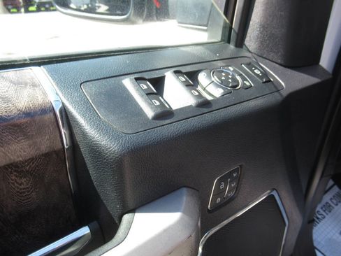 Used 2019 Ford F350 Lariat AWD/4WD image 16