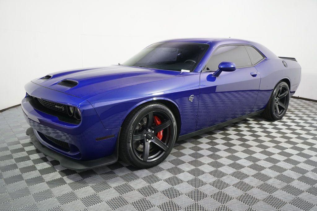 Used 2020 Dodge Challenger SRT Hellcat RWD image 2