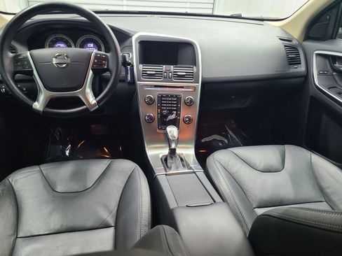 Used 2013 Volvo XC60 T6 image 2