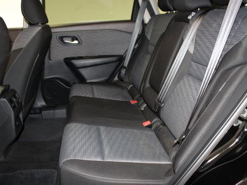 Used 2023 Nissan Rogue SV AWD/4WD image 18