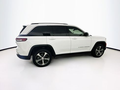 Used 2022 Jeep Grand Cherokee Limited 4xe image 10