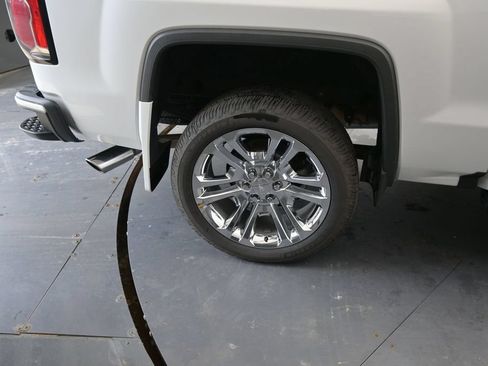 Used 2018 GMC Sierra 1500 Denali w/ Denali Ultimate Package AWD/4WD image 26