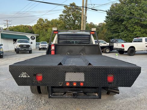 Used 2012 Ford F550 4x4 SuperCab Super Duty w/ XL Value Pkg image 7