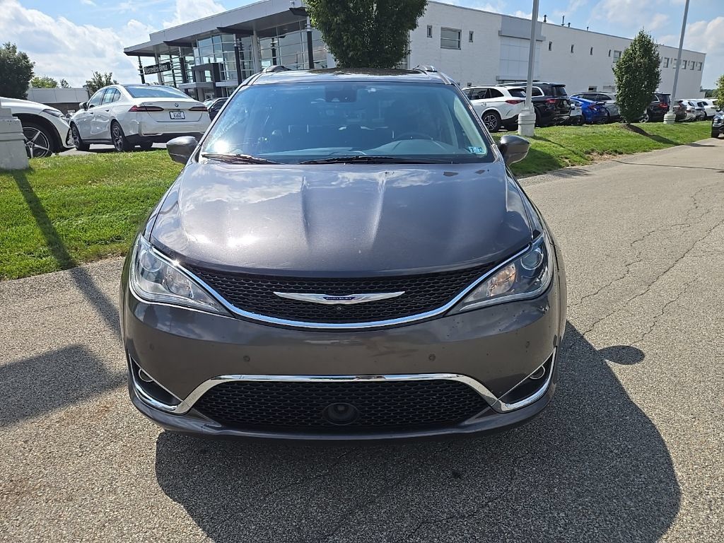 Used 2020 Chrysler Pacifica Touring-L Plus FWD image 9