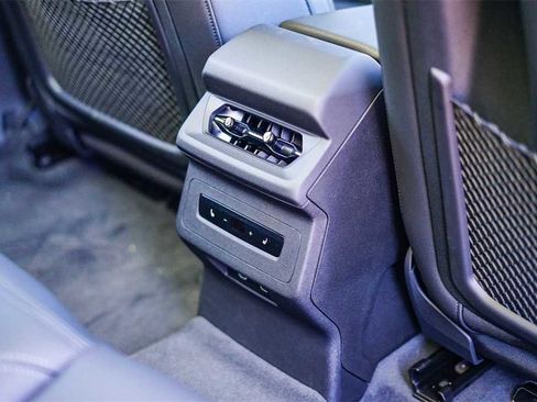 New 2025 Audi A6 e-tron Premium image 16