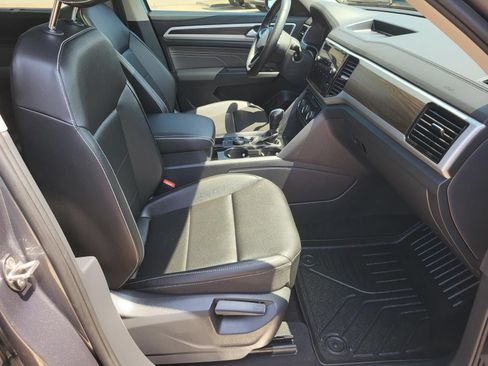 Used 2023 Volkswagen Atlas SE AWD/4WD image 9