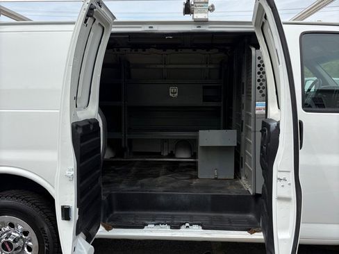 Used 2014 GMC Savana 1500 AWD image 11