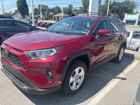 Used 2020 Toyota RAV4 XLE AWD/4WD image 1