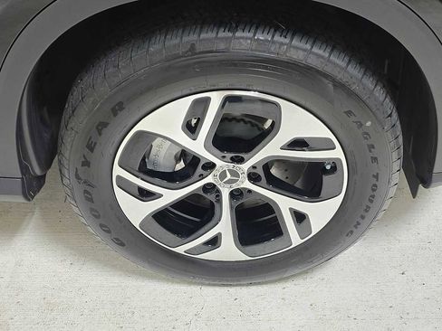 Certified 2025 Mercedes-Benz GLC 350e 4MATIC image 9