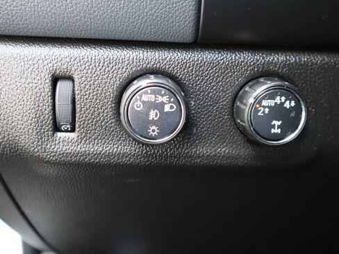 Used 2020 Chevrolet Colorado Z71 image 37