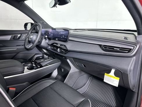 New 2026 Buick Enclave Sport Touring w/ Power Package FWD image 31