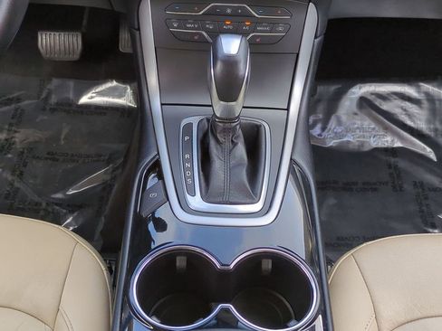 Used 2017 Ford Edge SEL w/ Equipment Group 201A image 19