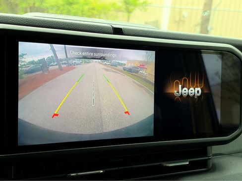 Used 2024 Jeep Wrangler Sport S image 29