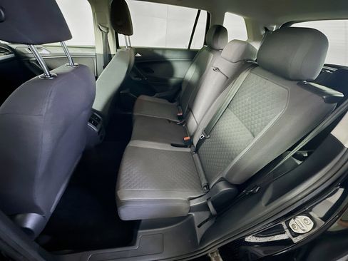 Used 2020 Volkswagen Tiguan S image 25