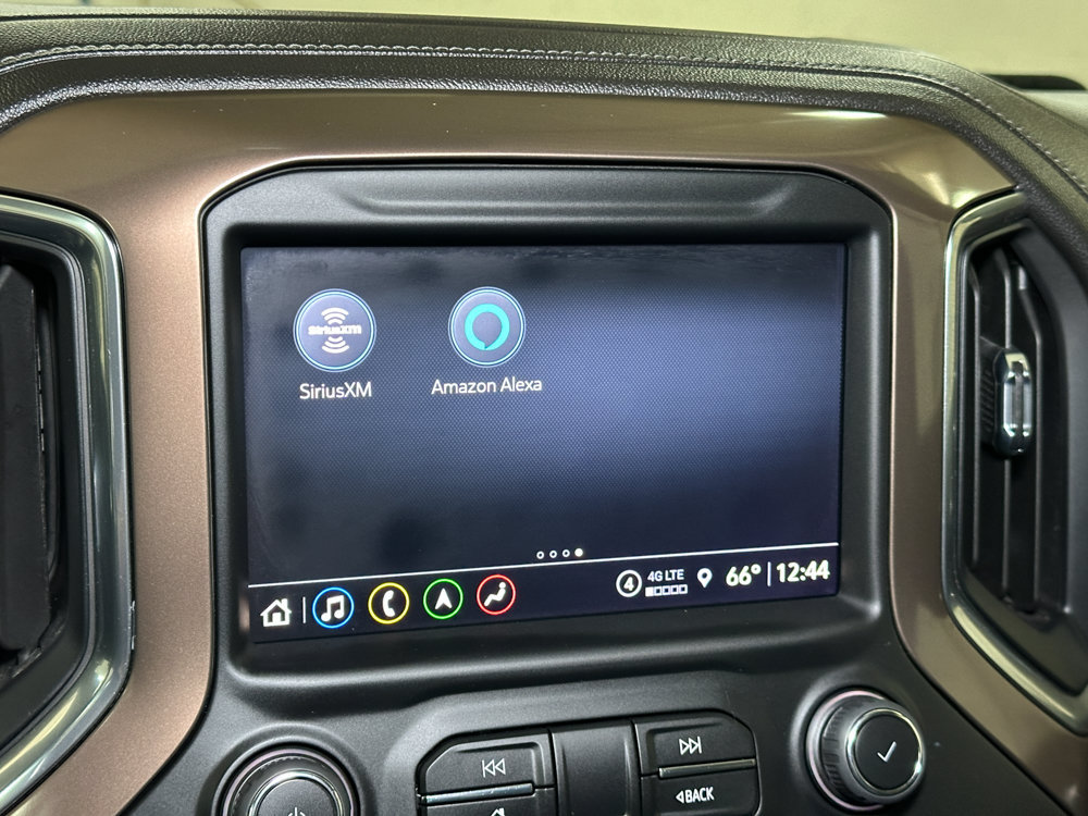 Used 2022 Chevrolet Silverado 1500 High Country w/ Technology Package AWD/4WD image 43