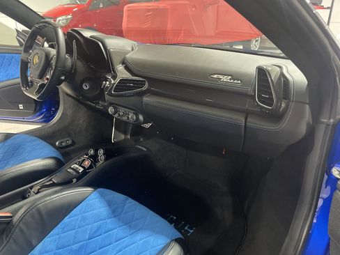 Used 2015 Ferrari 458 Italia Coupe image 34