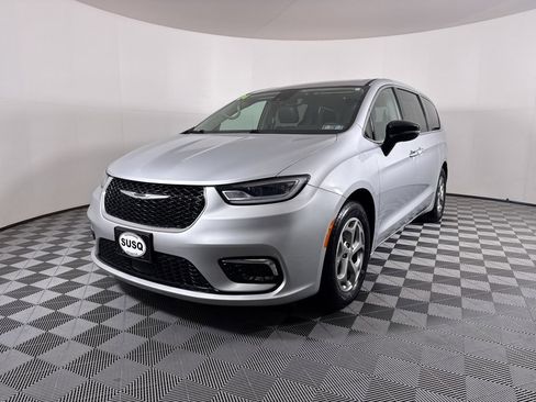 Used 2024 Chrysler Pacifica Limited image 20