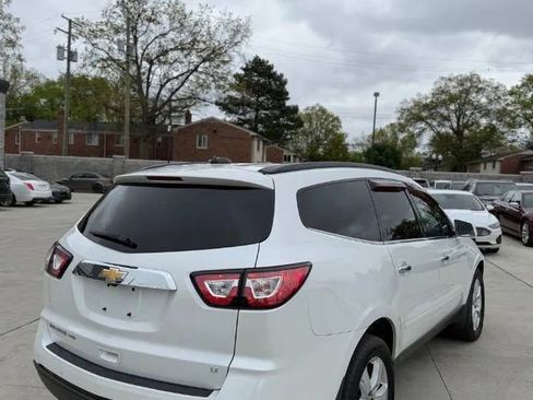 Used 2017 Chevrolet Traverse LT w/ Style and Technology Package AWD/4WD image 7