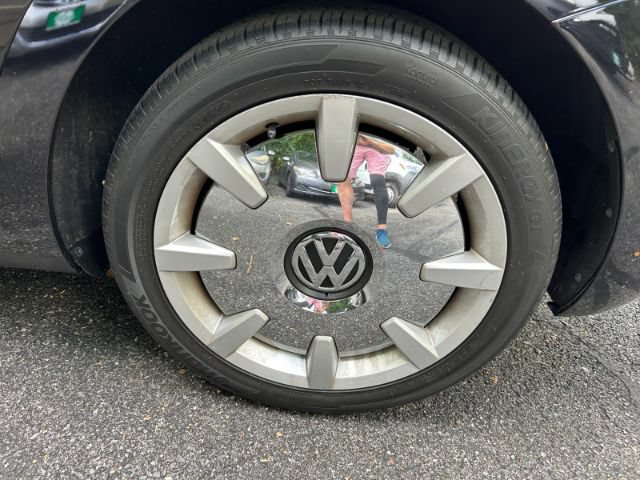 Used 2017 Volkswagen Beetle 1.8T SEL w/ Beetle Lighting Package FWD image 37