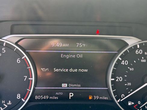 Used 2023 Nissan Rogue SV image 16