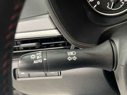 Used 2025 Nissan Altima 2.5 SR image 40