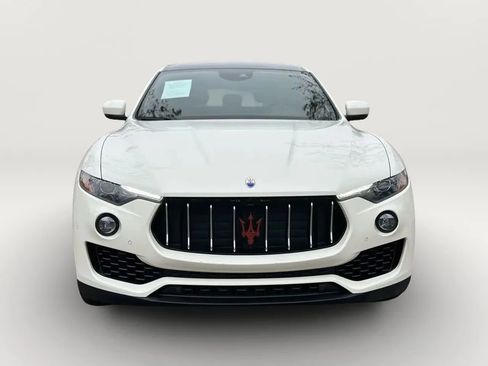 Used 2018 Maserati Levante AWD/4WD image 27