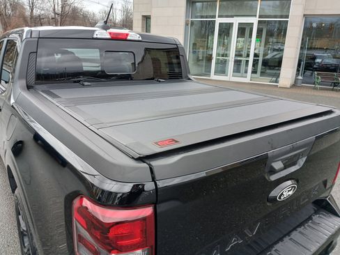 Used 2025 Ford Maverick Lobo image 5