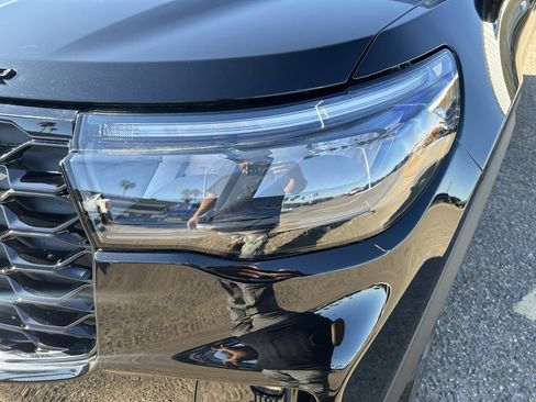 New 2026 Ford Explorer ST-Line image 9