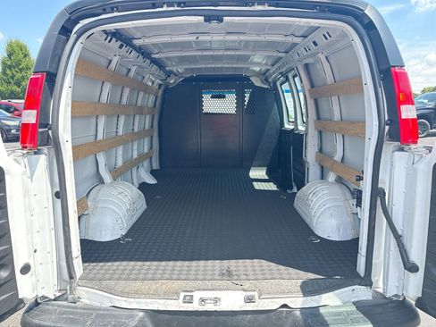 Used 2023 Chevrolet Express 2500 w/ Driver Convenience Package image 22