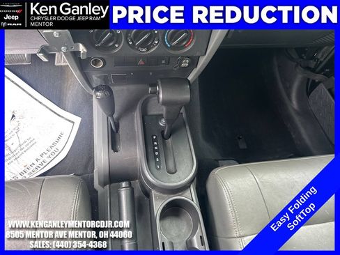 Used 2007 Jeep Wrangler Unlimited Sahara AWD/4WD image 14