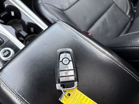 Used 2020 Ford Explorer Limited w/ Class III Trailer Tow Package image 28