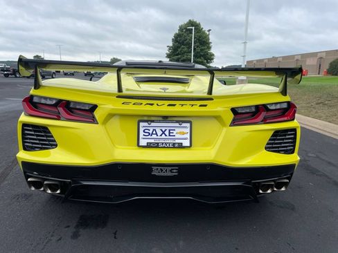 Used 2022 Chevrolet Corvette Stingray Premium Conv w/ Z51 Performance Package RWD image 4