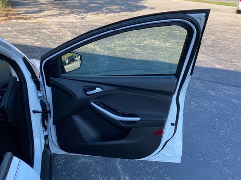 Used 2013 Ford Focus SE image 17
