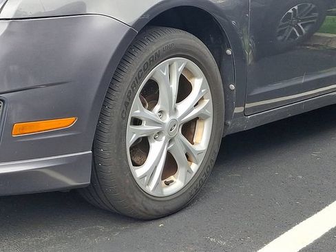Used 2012 Ford Fusion SE FWD image 4