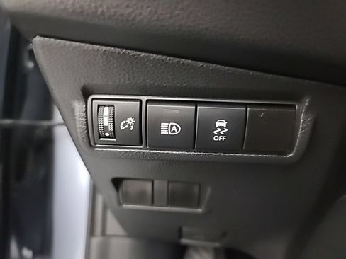 Used 2026 Toyota Corolla Cross LE FWD image 27