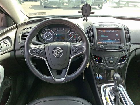 Used 2016 Buick Regal image 13