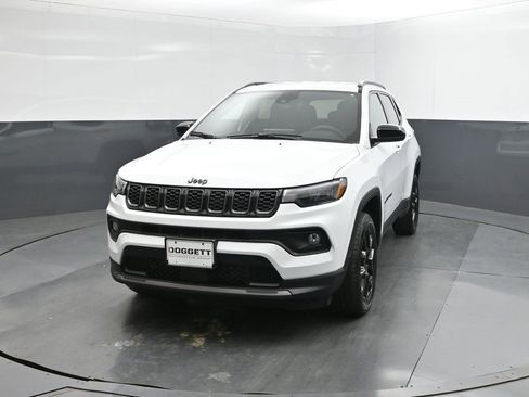 New 2026 Jeep Compass Latitude image 30