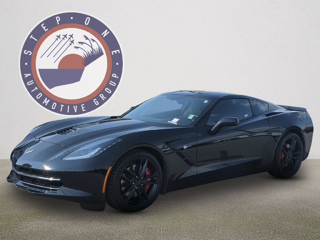 Used 2017 Chevrolet Corvette Stingray Coupe w/ Z51 1LT RWD image 2
