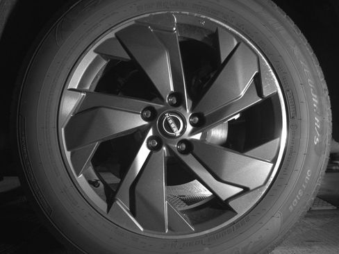 Used 2025 Nissan Rogue SV FWD image 14