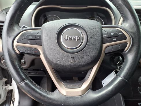 Used 2014 Jeep Cherokee Latitude AWD/4WD image 15