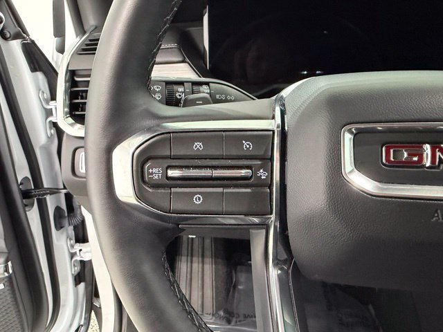 Used 2026 GMC Acadia Elevation w/ Elevation Premium Package FWD image 12
