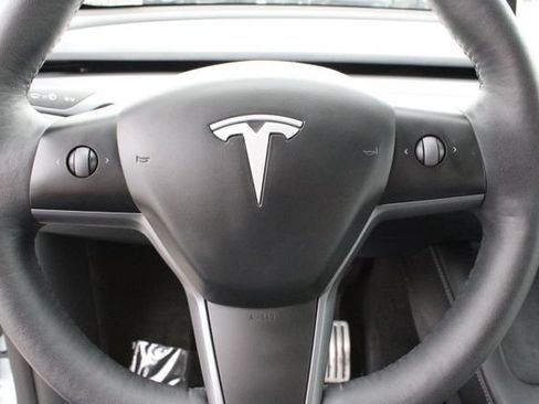 Used 2023 Tesla Model Y Performance AWD/4WD image 14