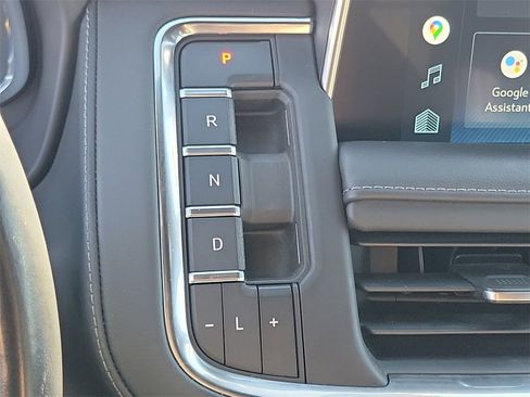 Certified 2022 Chevrolet Tahoe Z71 w/ Luxury Package image 15