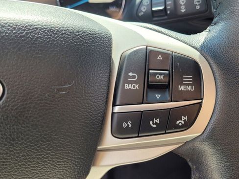 Used 2023 Ford Explorer XLT image 21